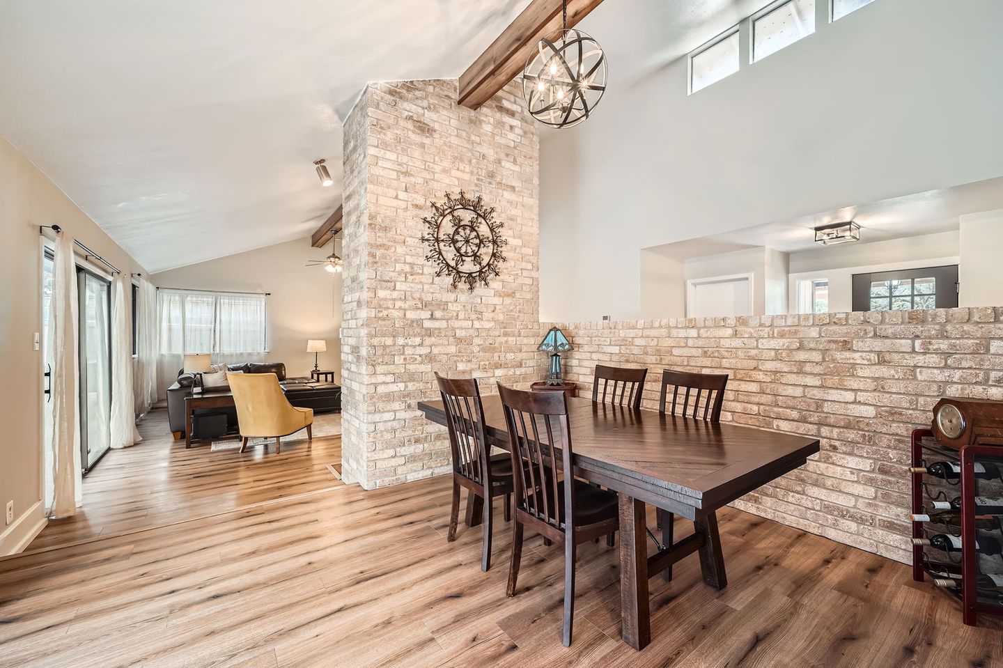 1209-knollpark-cir---web-quality---011---11-dining-room.jpg