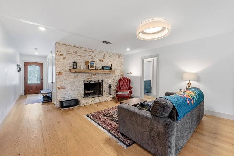 13-sqft-0827.jpg