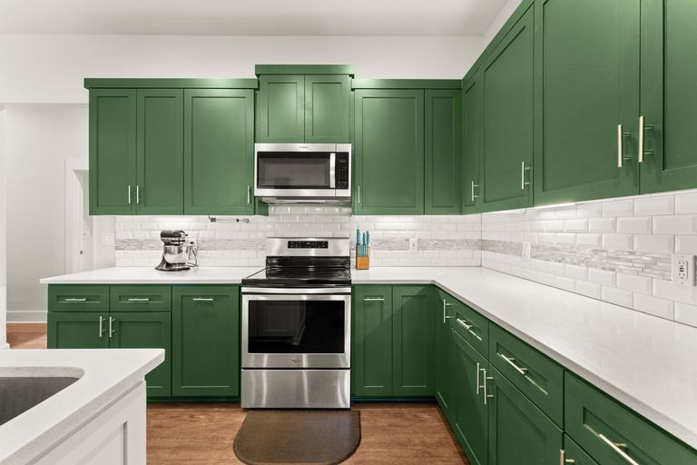 13-web-or-mls-120-meadowood-dr-20-1745433862.jpg