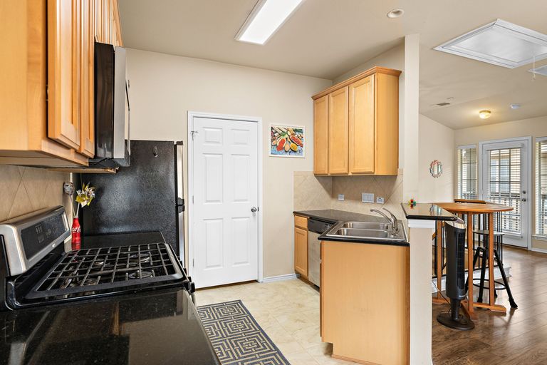 13-web-or-mls-1310-w-parmer-ln,-2401-kcp-052324---106.jpg