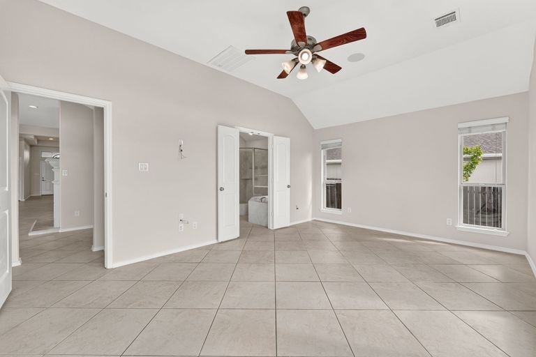 13-web-or-mls-13833-arbor-hill-cove-(17-of-37).jpg