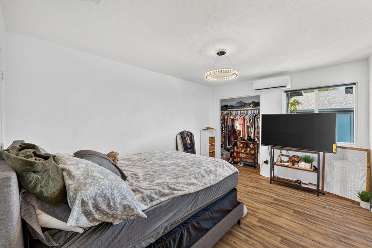 13-web-or-mls-1404-w-braker-ln-a-and-b-(13-of-25).jpg