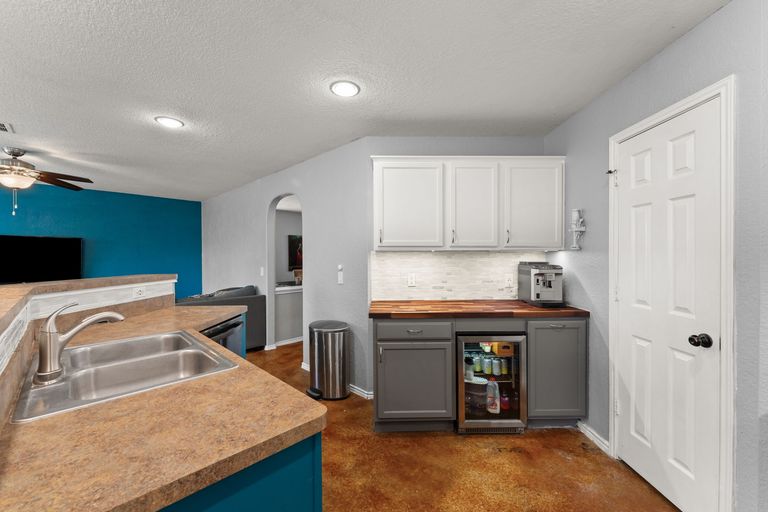 13-web-or-mls-15216-parrish-ln-11.jpg