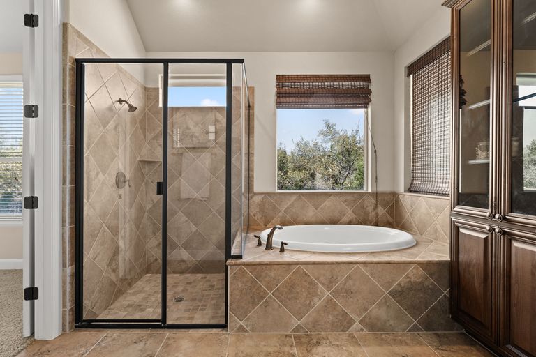 13-web-or-mls-17609-wildrye-dr-(18-of-46).jpg