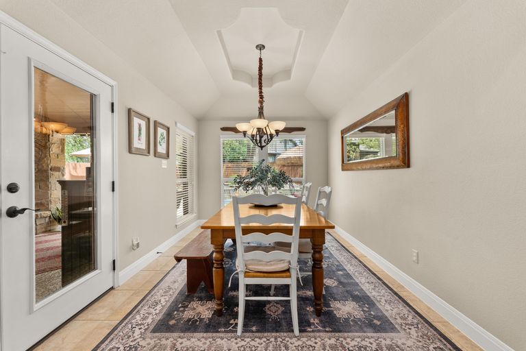 13-web-or-mls-215-choke-canyon-ln-22.jpg