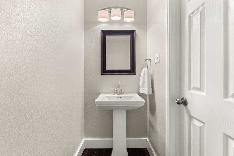 13-web-or-mls-2500-wilma-rudolph-rd-12.jpg