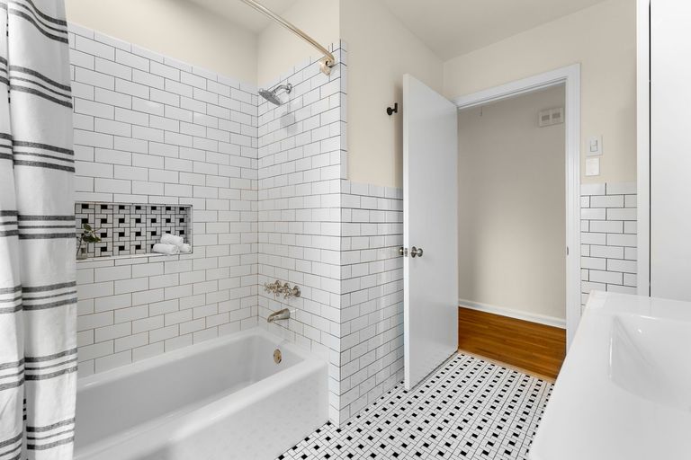 13-web-or-mls-4502-rosedale-ave-(16-of-26).jpg