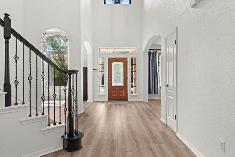 13-web-or-mls-6808-magenta-ln-(5-of-31).jpg