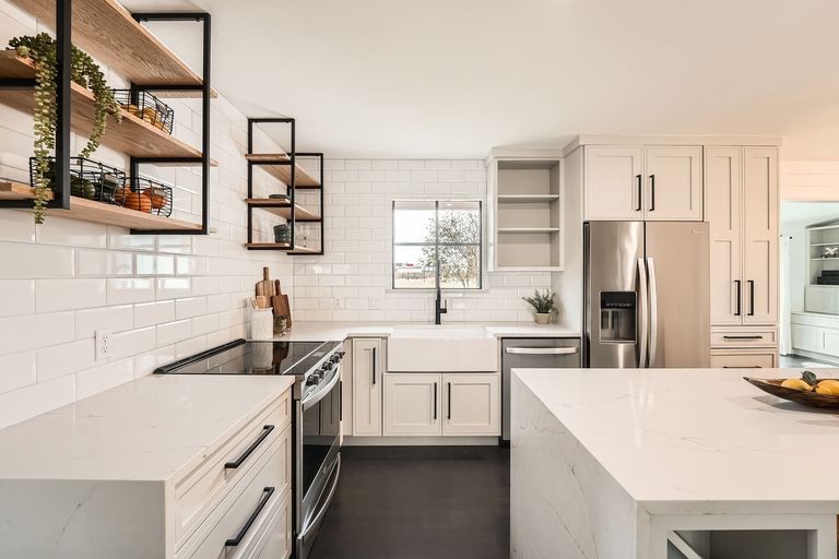 13100-county-line-rd---web-quality---010---14-kitchen.jpg