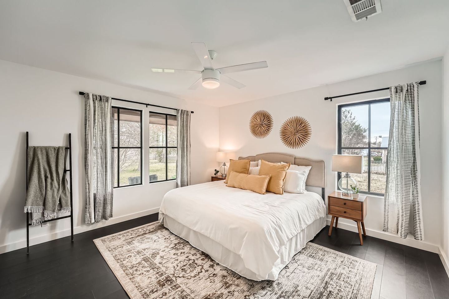 13100-county-line-rd---web-quality---012---17-primary-bedroom.jpg