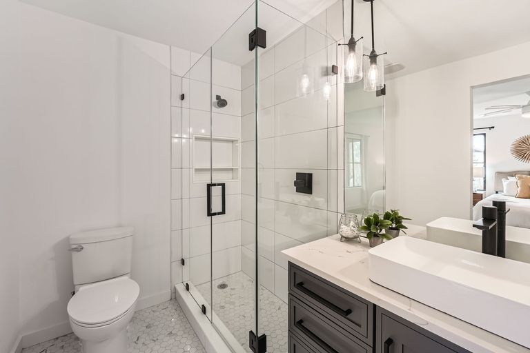 13100-county-line-rd---web-quality---016---23-primary-bathroom.jpg