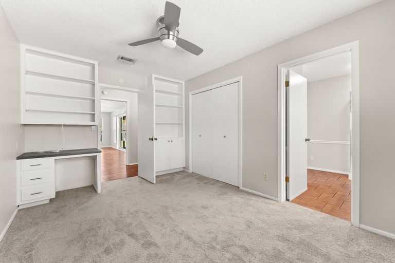 14-web-or-mls-12100-cactus-bend-(17-of-35).jpg