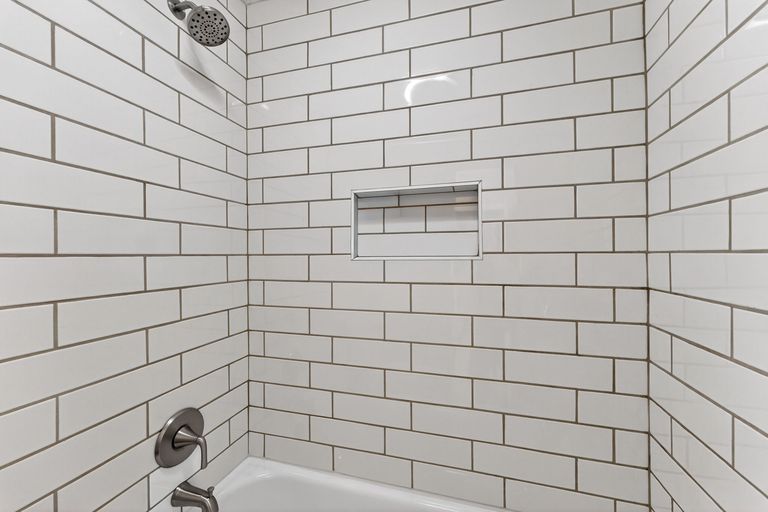 14-web-or-mls-1240-barton-hills-dr-206-(14-of-23).jpg