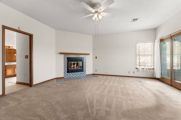 14-web-or-mls-13104-s-ridge-cir-19-1731615711.jpg
