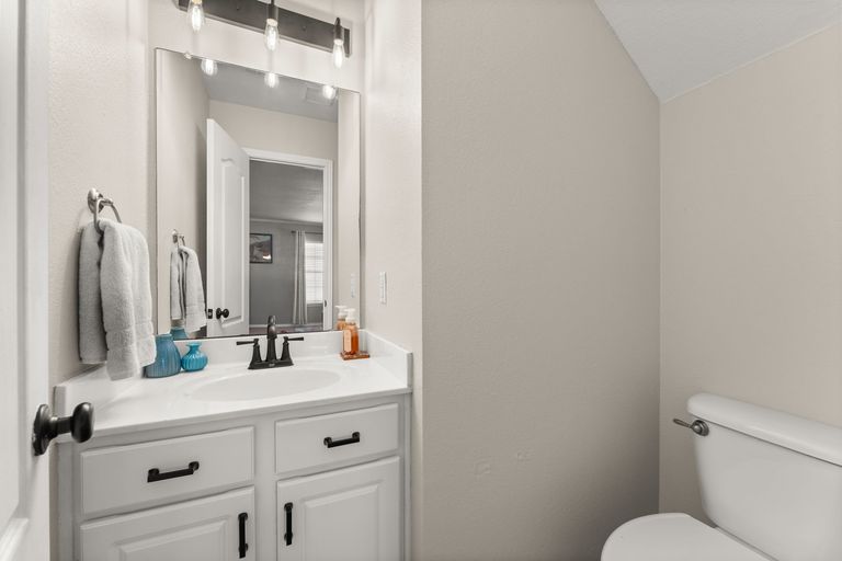 14-web-or-mls-1505-balsam-way-30-1745433769.jpg
