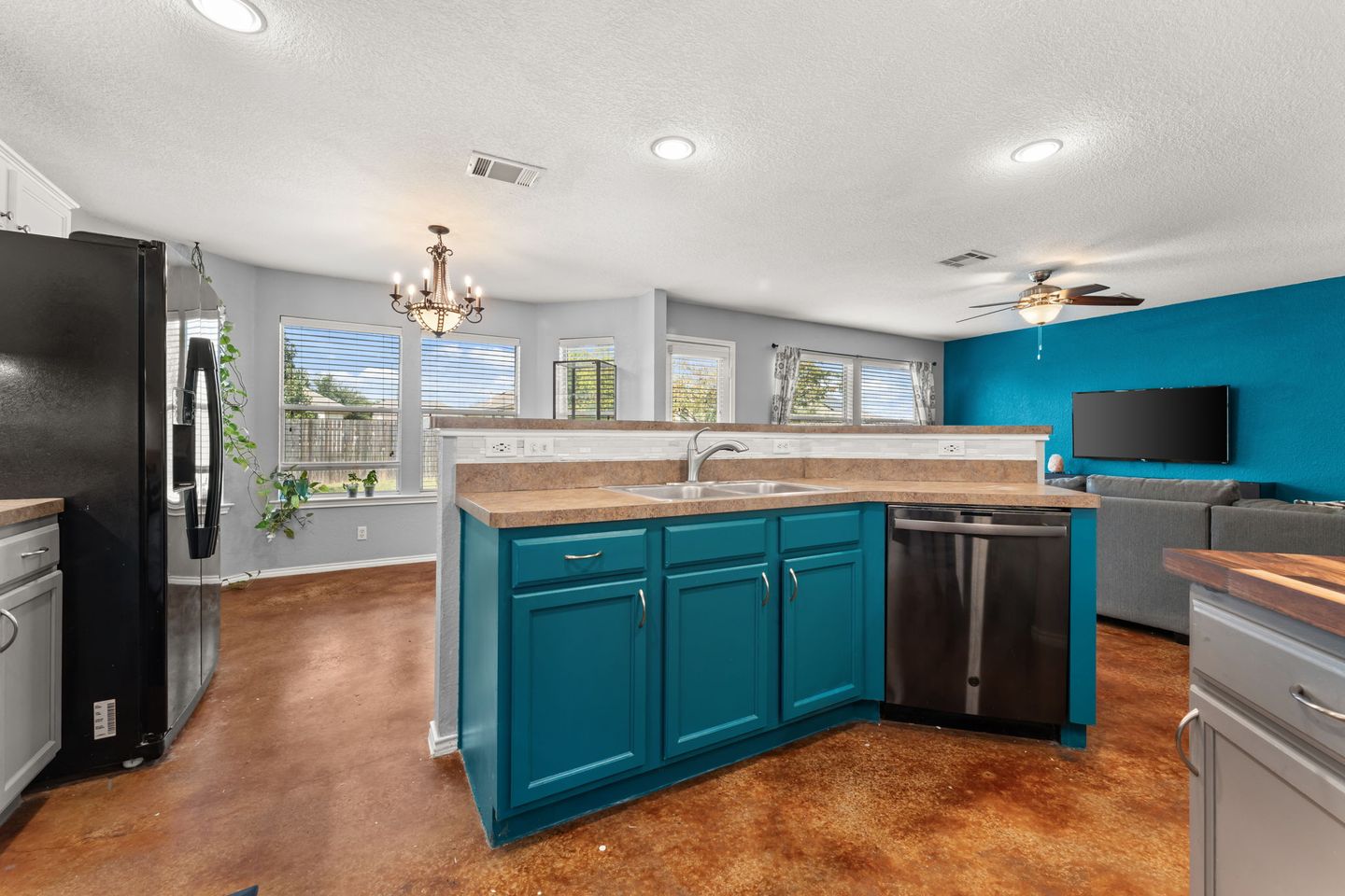 14-web-or-mls-15216-parrish-ln-36.jpg
