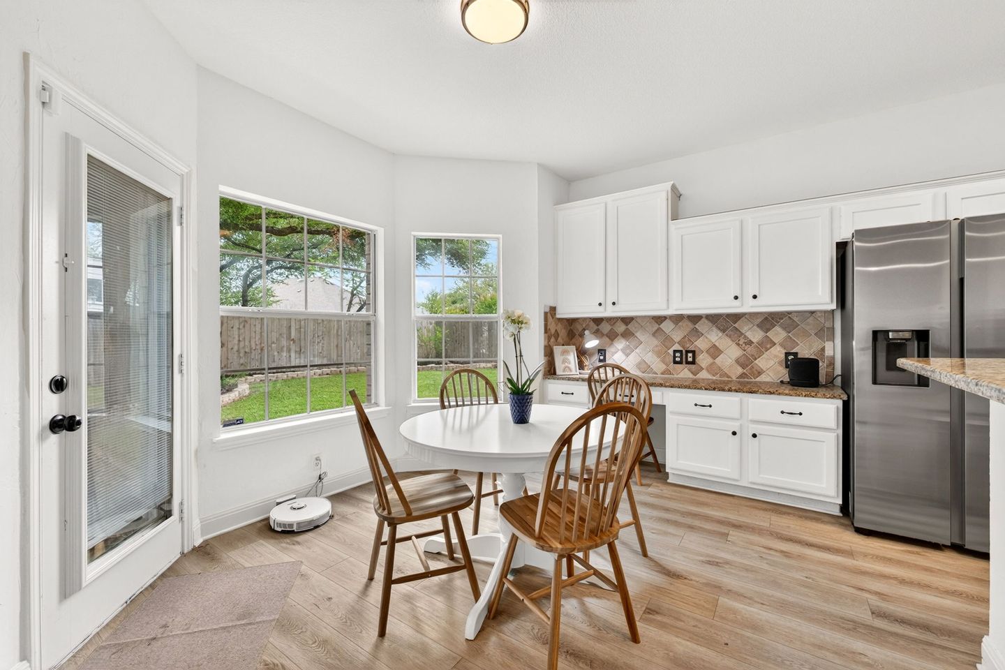 14-web-or-mls-1612-fall-creek-dr-(3-of-4)-1776192542.jpg
