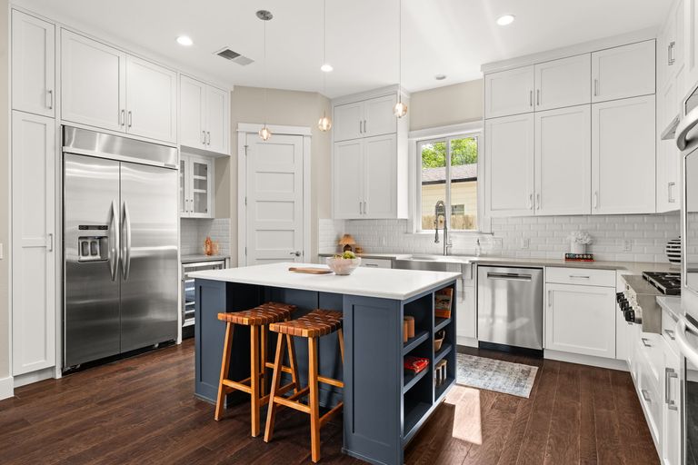 14-web-or-mls-1710-payne-ave-17.jpg