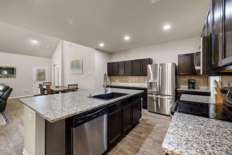 14-web-or-mls-201-garcitas-creek-ln-kcp-051326---169.jpg