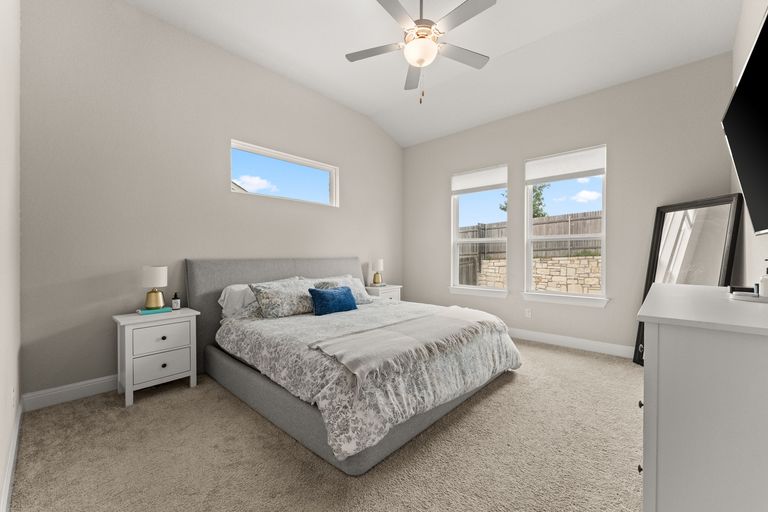 14-web-or-mls-250-eagle-mountain-trl-13.jpg