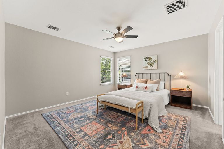 14-web-or-mls-2500-wilma-rudolph-rd-21.jpg