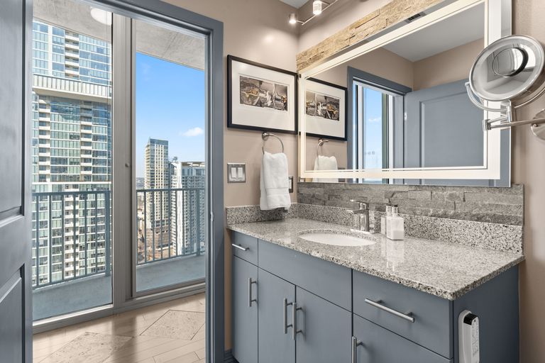 14-web-or-mls-360-nueces-st-2408-(16-of-38).jpg