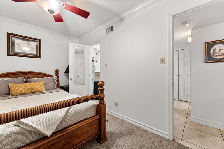 14-web-or-mls-407-e-45th-st-109-12.jpg