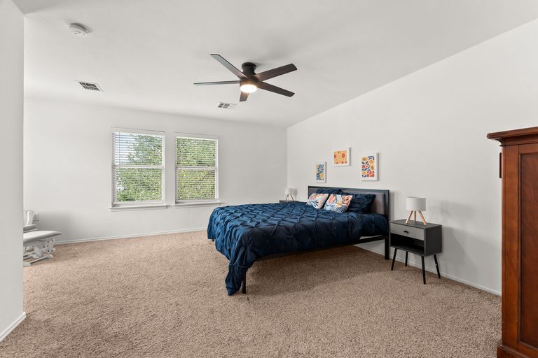 14-web-or-mls-6812-walkup-ln-24.jpg