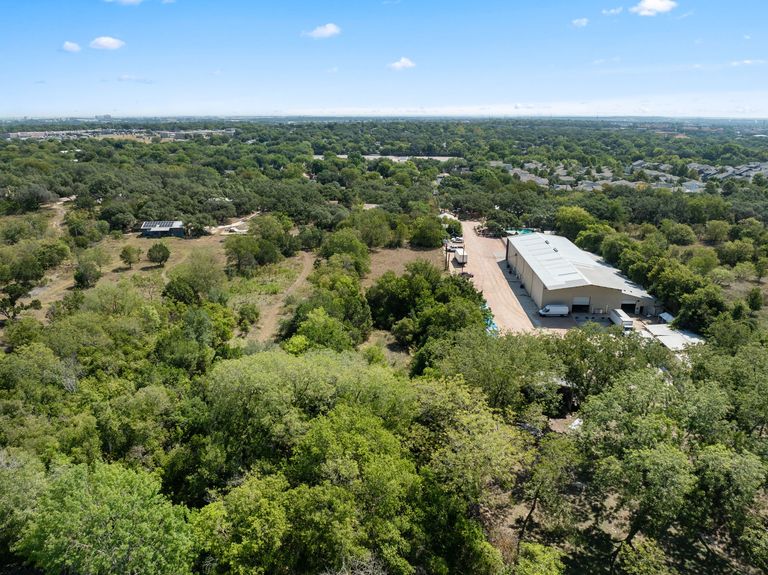 14-web-or-mls-7306-cooper-ln-18.jpg
