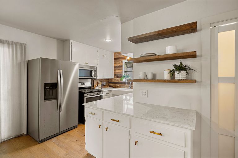 14-web-or-mls-8508-contour-dr-kcp-071726---104.jpg