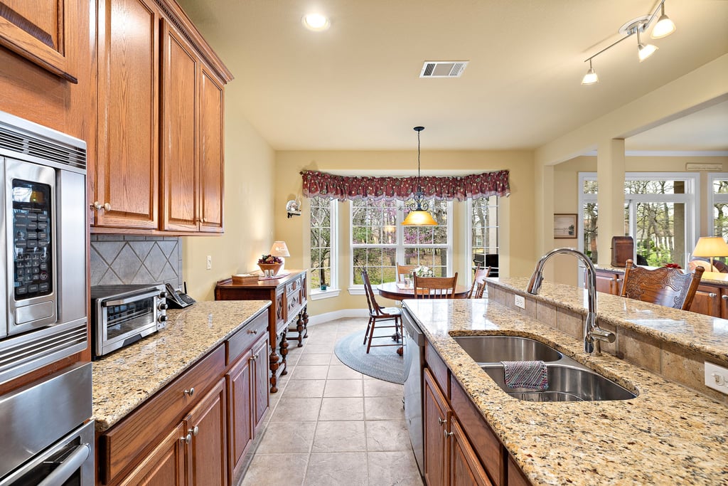 15-custom-718-breezeway-ln-kcp-032124---122.jpg