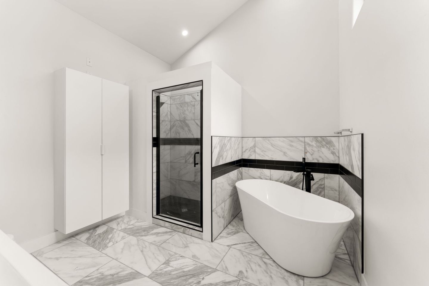 15-web-or-mls-120-meadowood-dr-5-1745433865.jpg