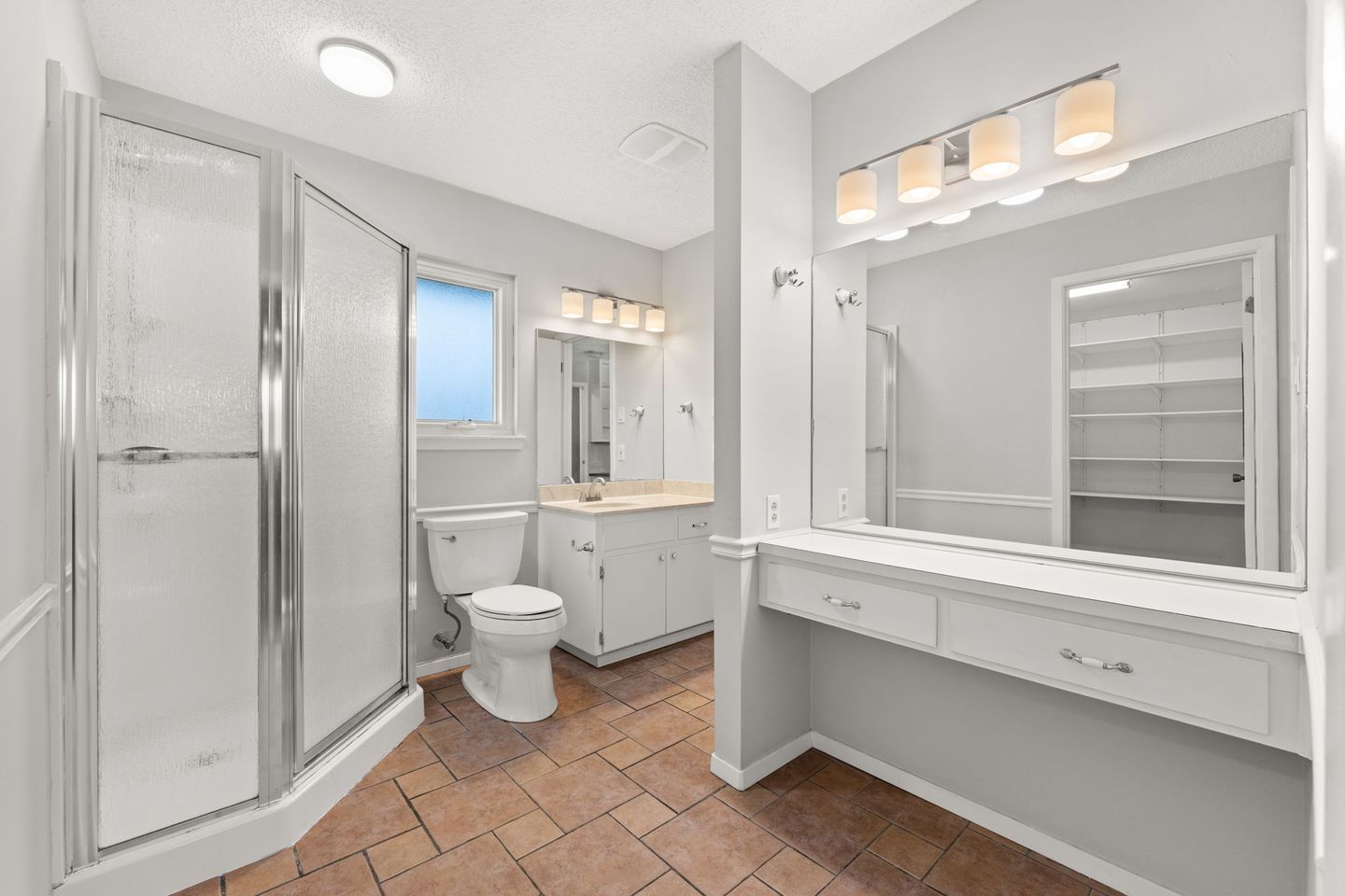 15-web-or-mls-12100-cactus-bend-(20-of-35).jpg