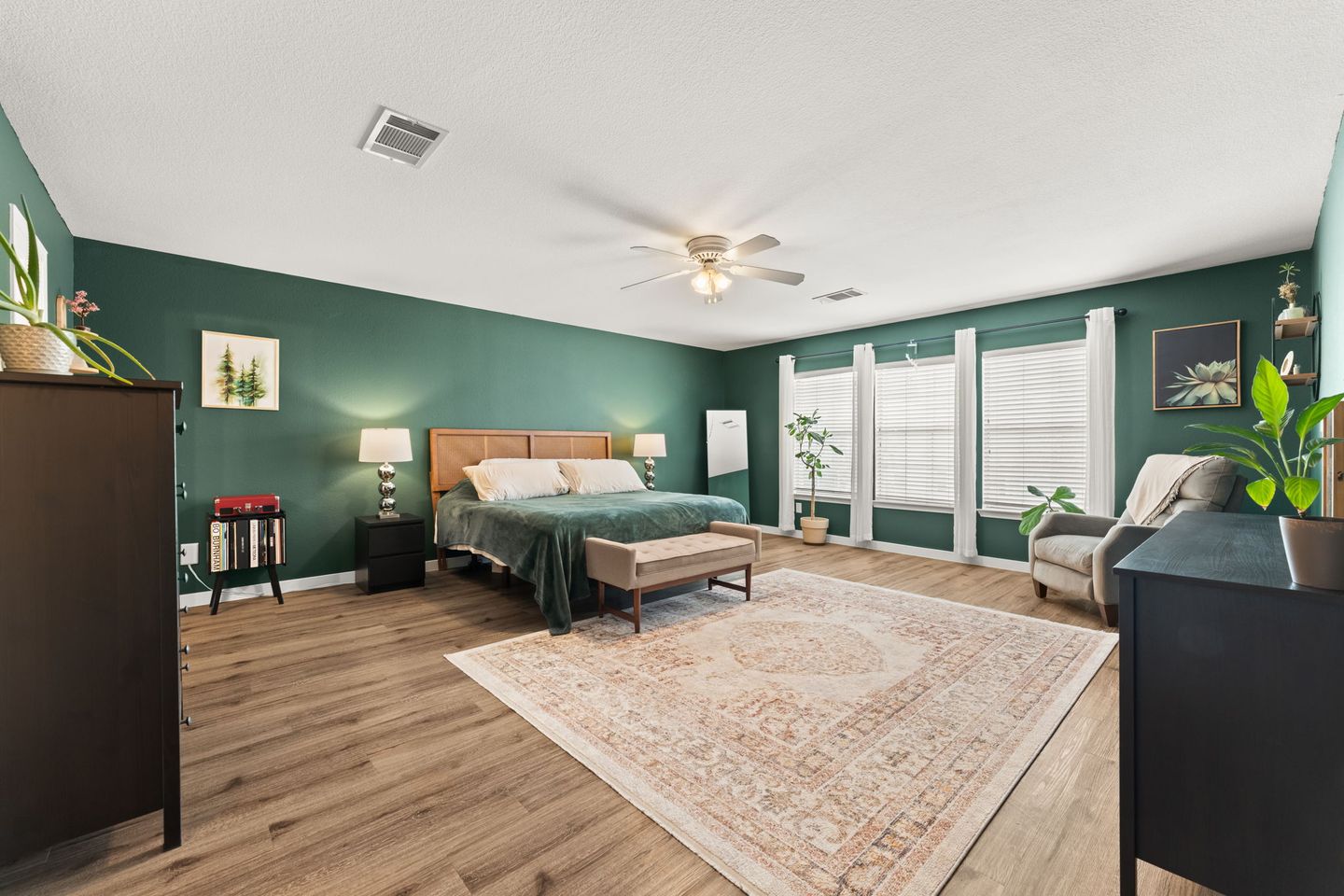 15-web-or-mls-1505-balsam-way-19-1745433770.jpg