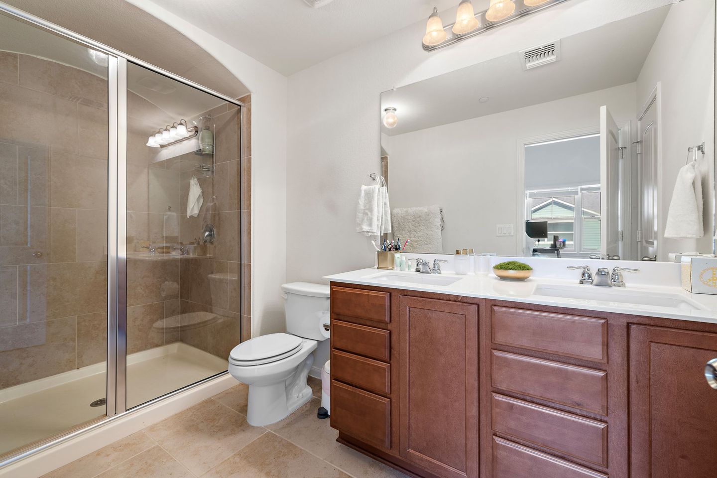 15-web-or-mls-1620-bryant-dr-303-kcp-062625---16.jpg
