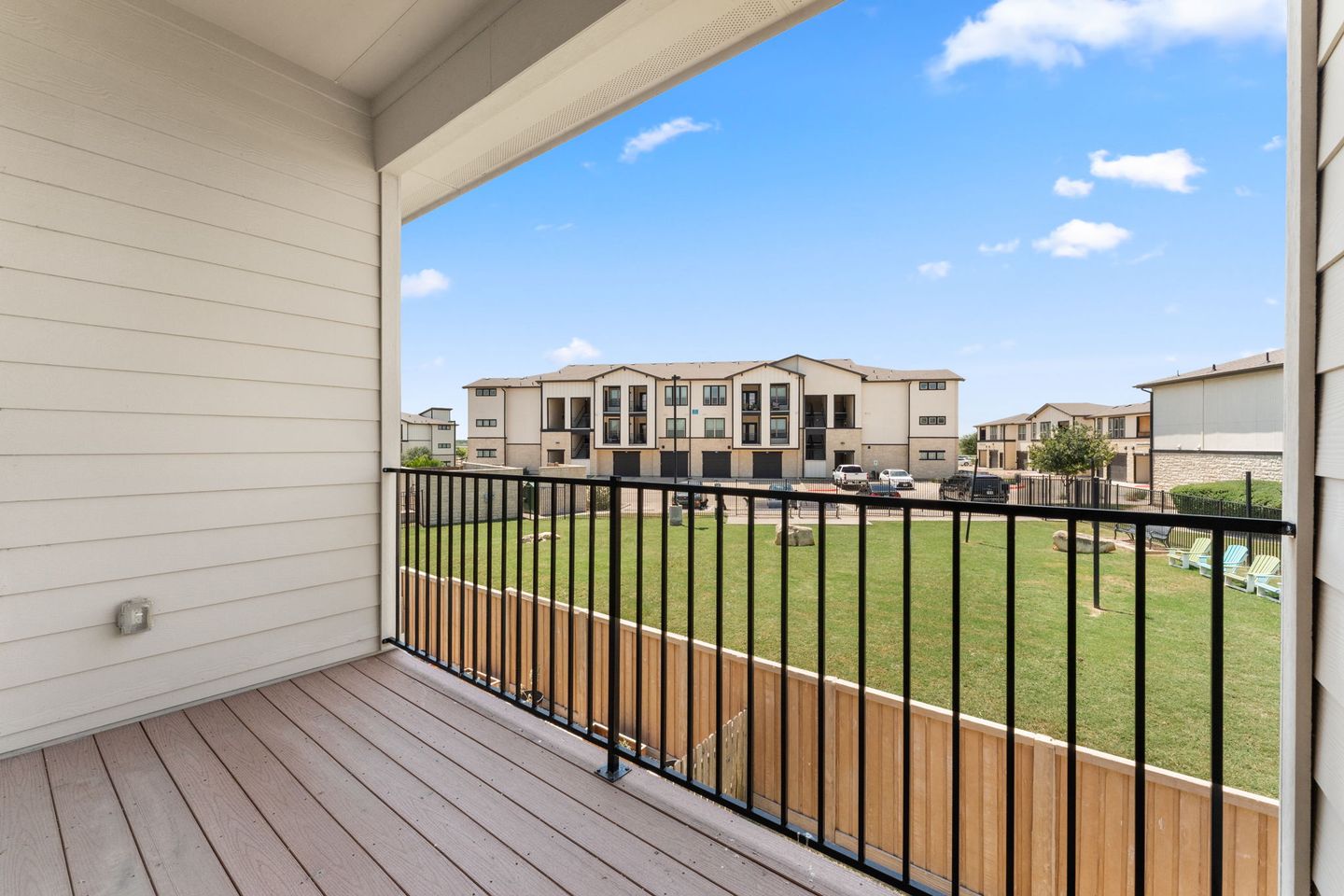 15-web-or-mls-2306-dillon-pond-ln-b-19.jpg