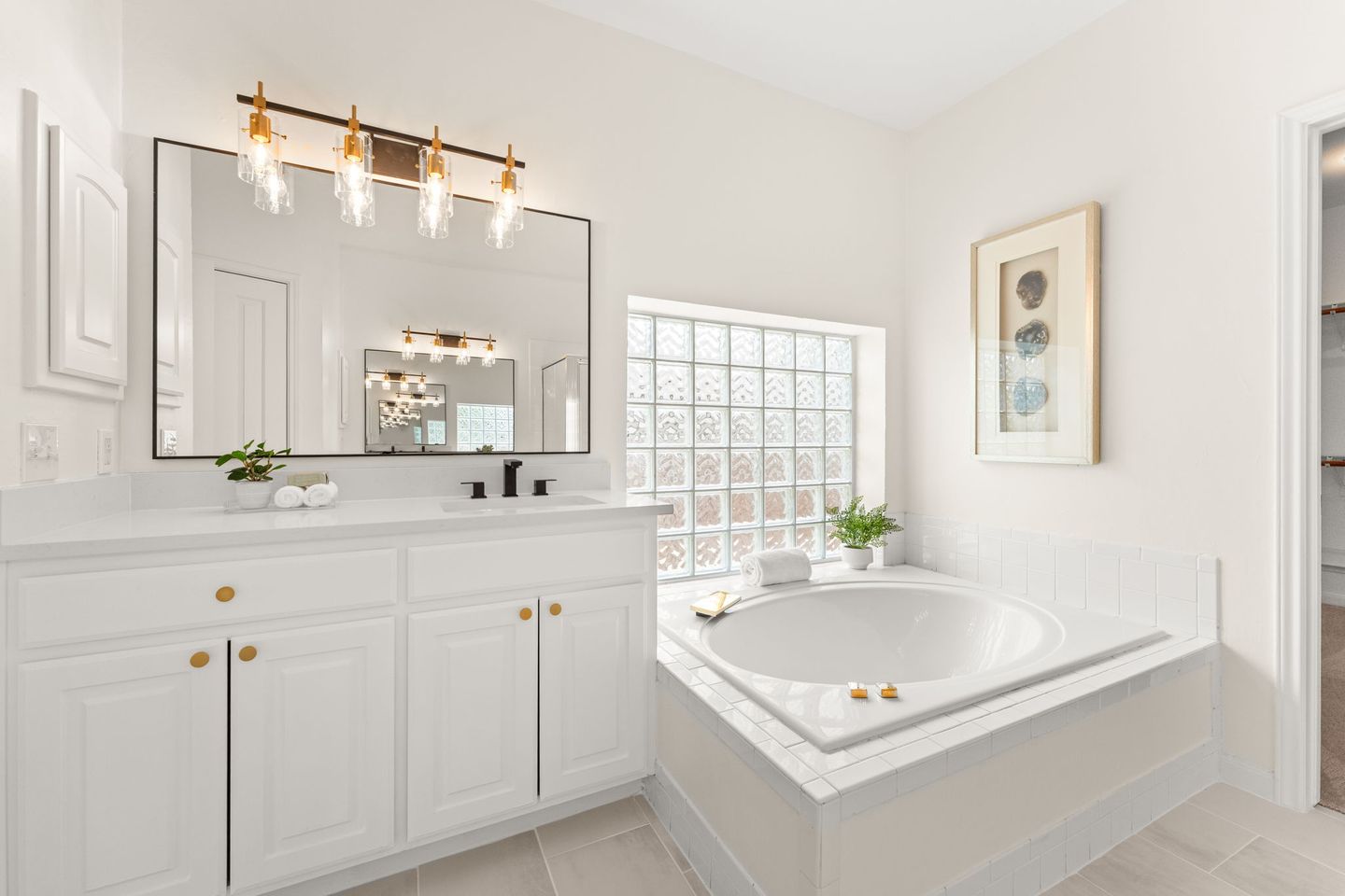 15-web-or-mls-5708-bexley-ct-16.jpg