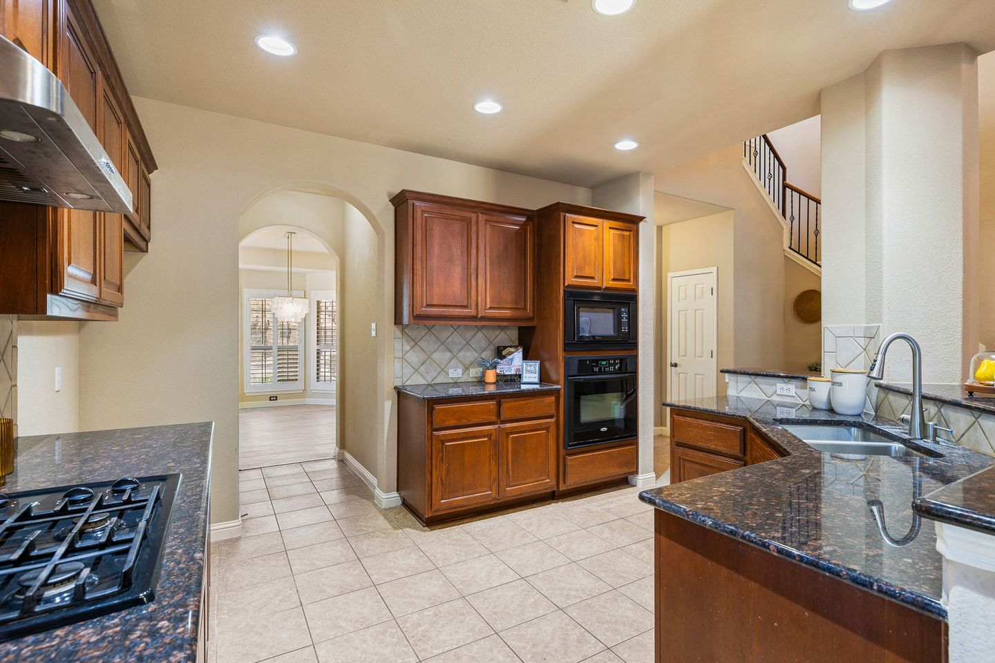 15-web-or-mls-801-zappa-dr-kcp-031226---153.jpg