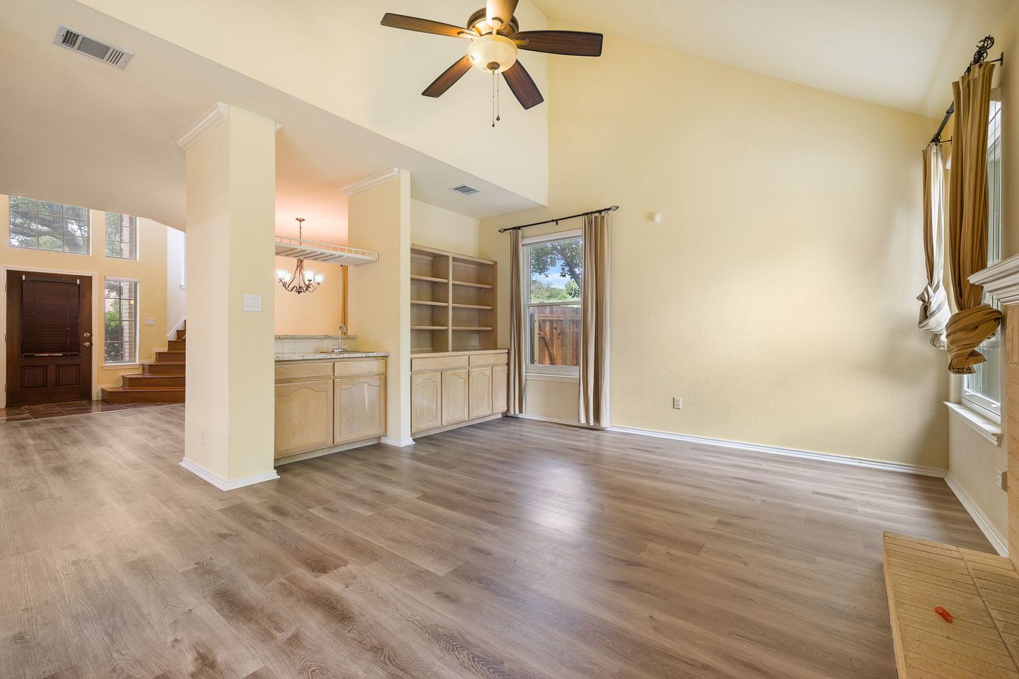 15-web-or-mls-8410-cambria-dr-kcp-042425---99.jpg