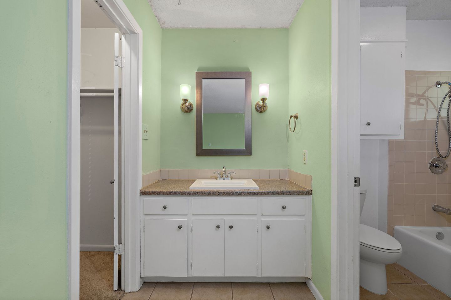15-web-or-mls-8802-westover-club-dr-kcp-091725---33.jpg