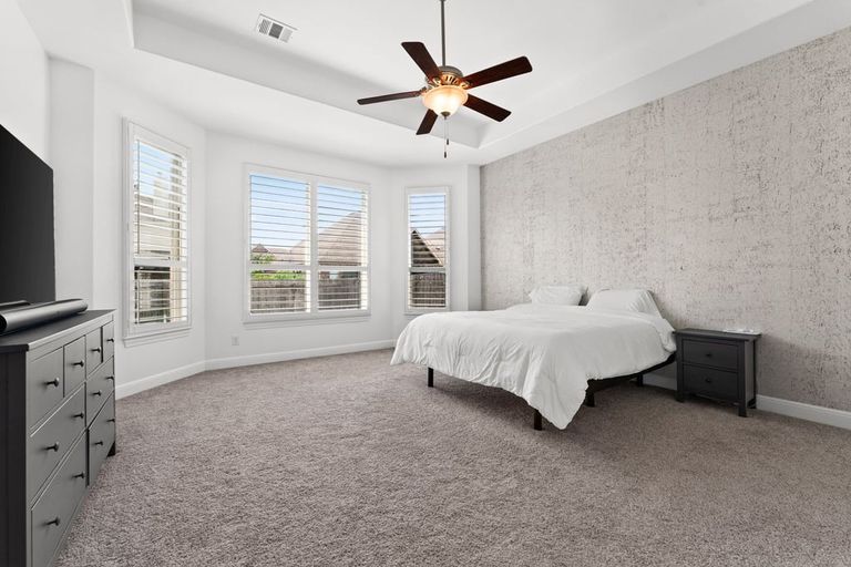 16-custom-3917-rosa-park-ln-(21-of-38).jpg