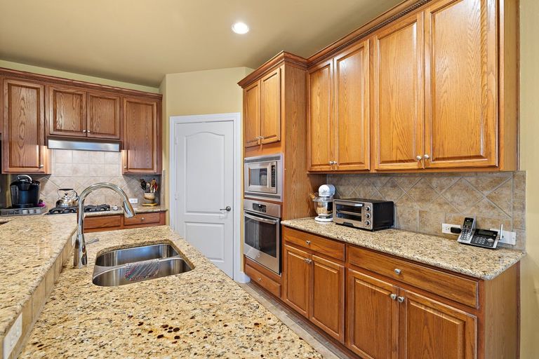 16-custom-718-breezeway-ln-kcp-032124---129.jpg
