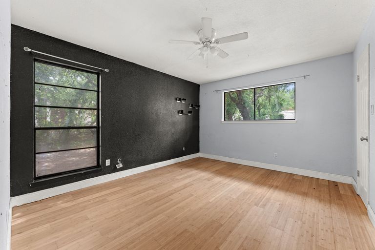 16-web-or-mls-103-westward-cove-12.jpg