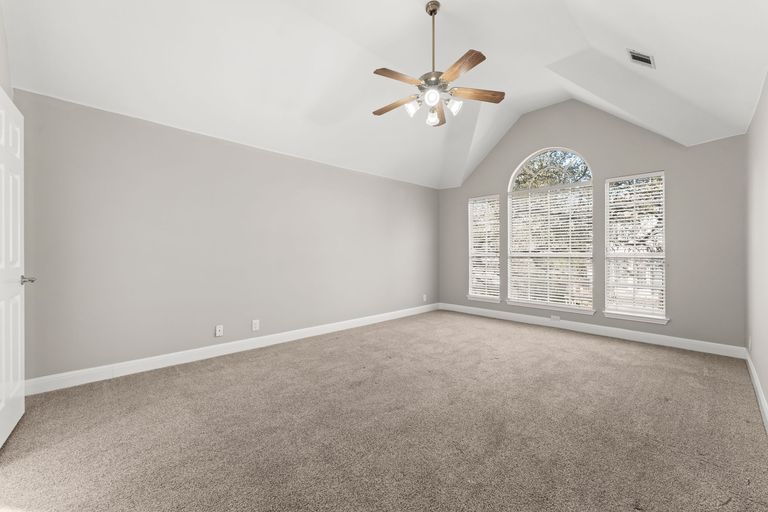 16-web-or-mls-11204-gorham-glen-ct-33.jpg