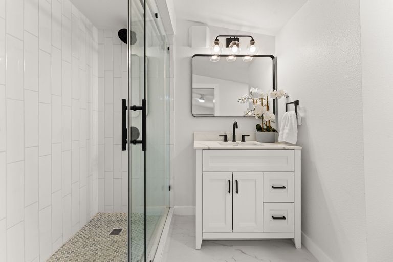 16-web-or-mls-1708-adina-st-16.jpg