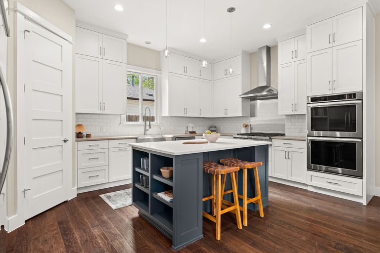 16-web-or-mls-1710-payne-ave-15.jpg