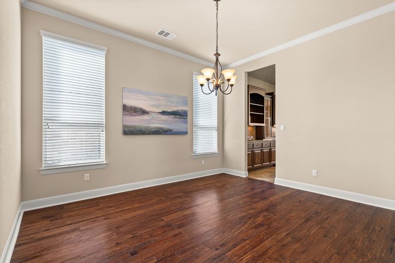 16-web-or-mls-17609-wildrye-dr-(3-of-46).jpg