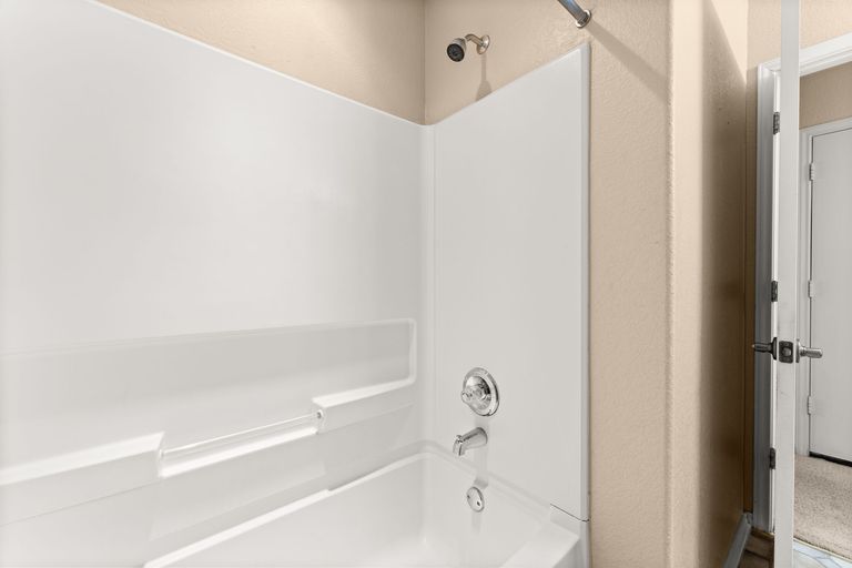 16-web-or-mls-2125-nogales-trail-(13-of-24).jpg