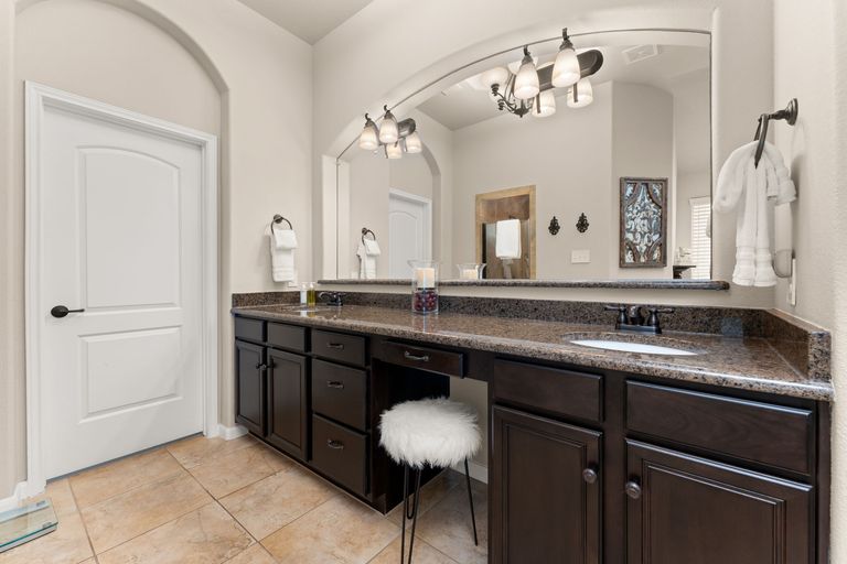 16-web-or-mls-215-choke-canyon-ln-16.jpg