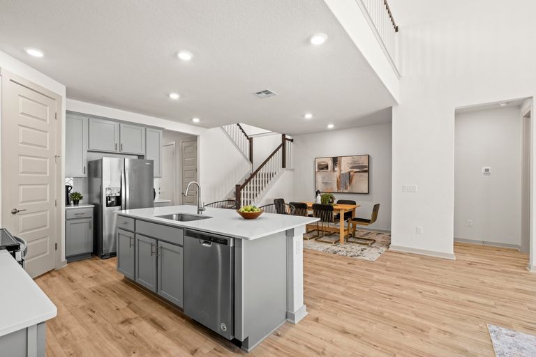 16-web-or-mls-221-indian-shoal-dr.jpg